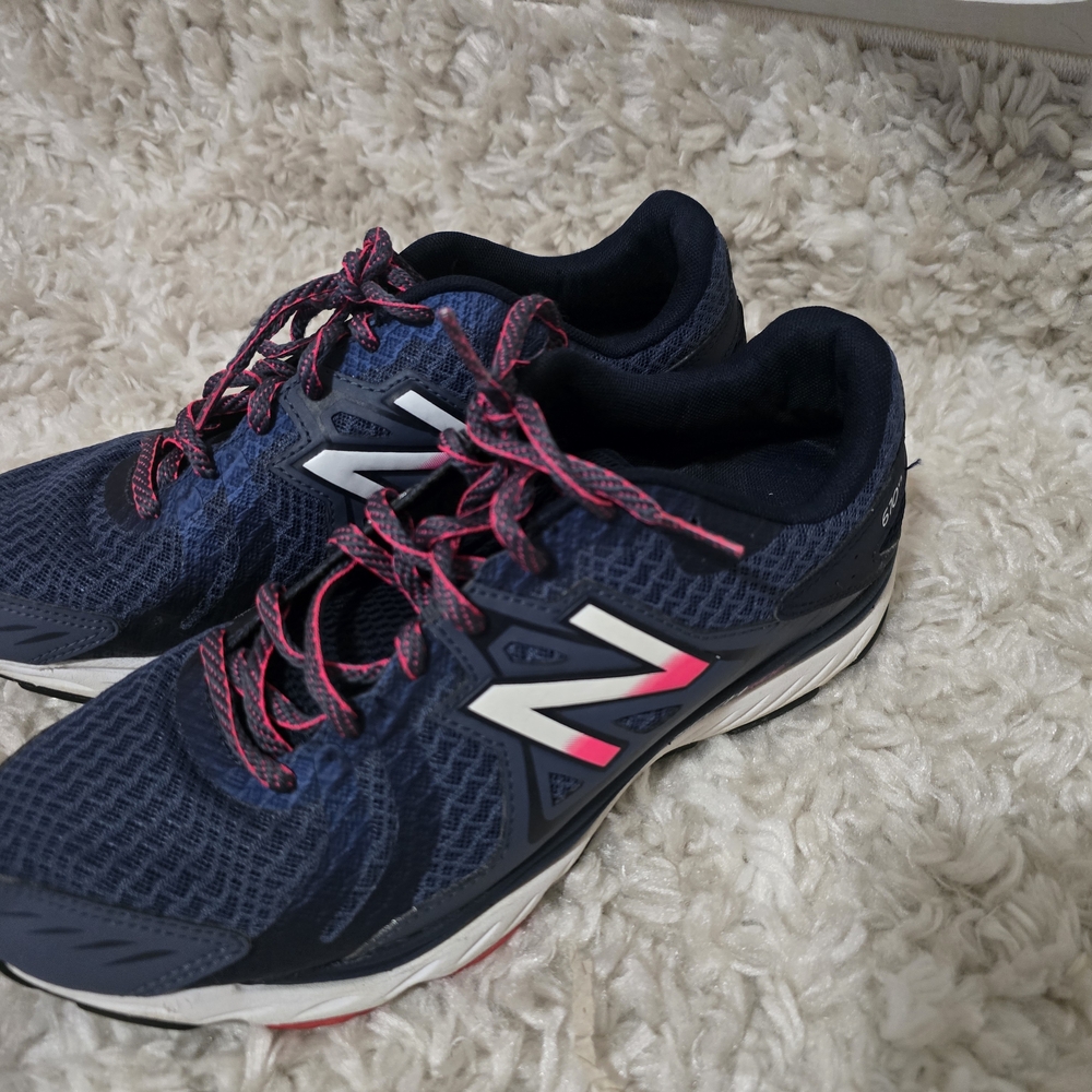 New Balance Blue and Pink Athletic Woman  Shoes for Running
